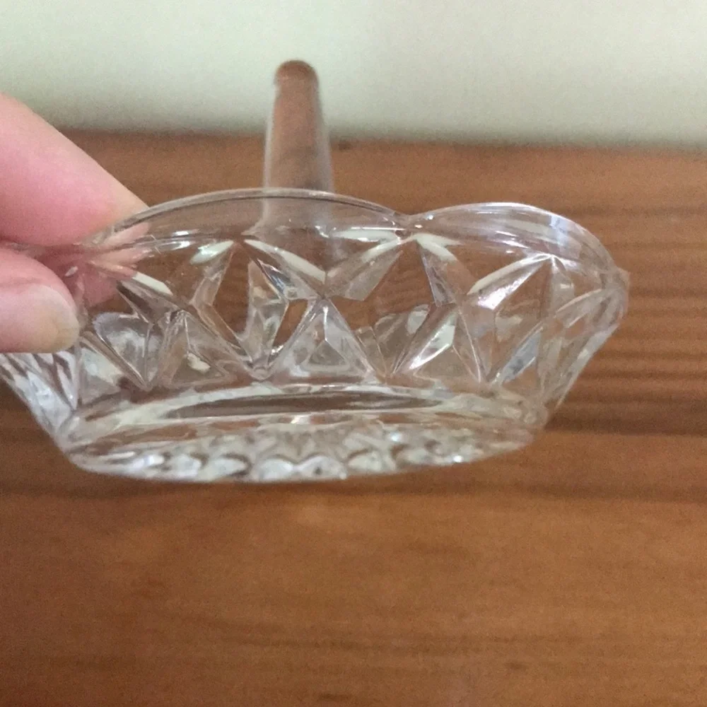 VTG Royal Limited Crystal ring holder. Starburst pattern. EUC. Jewelry holder.
